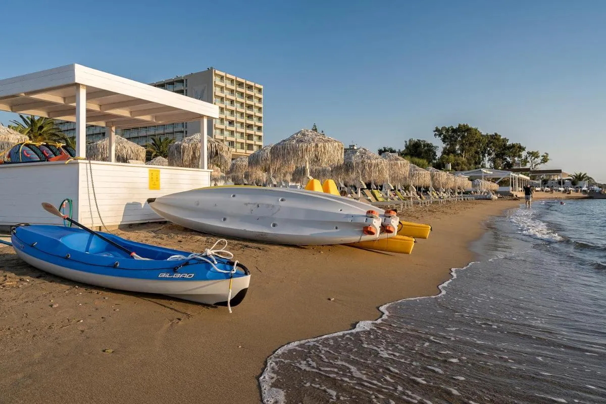 Image 4 of Kavouri Seaside Luxury Bungalow