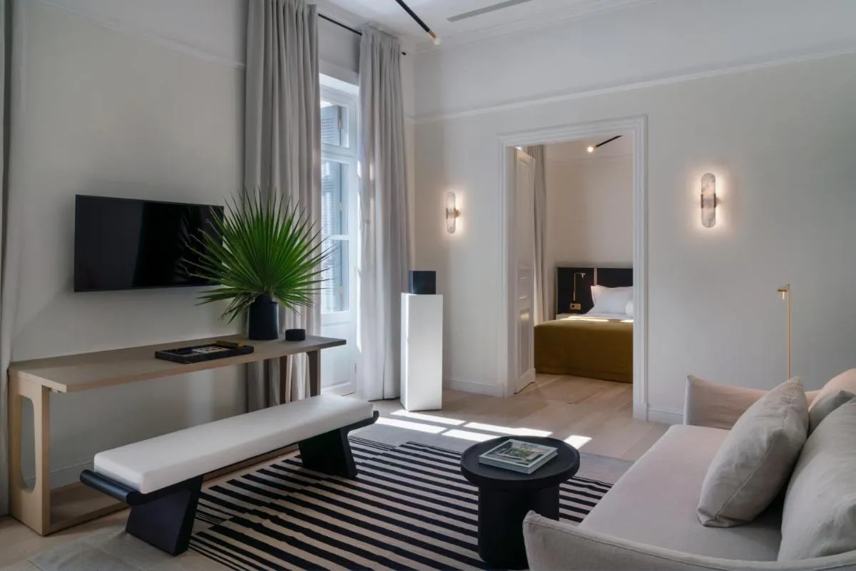 Image 2 of Kinglin Luxury Living
