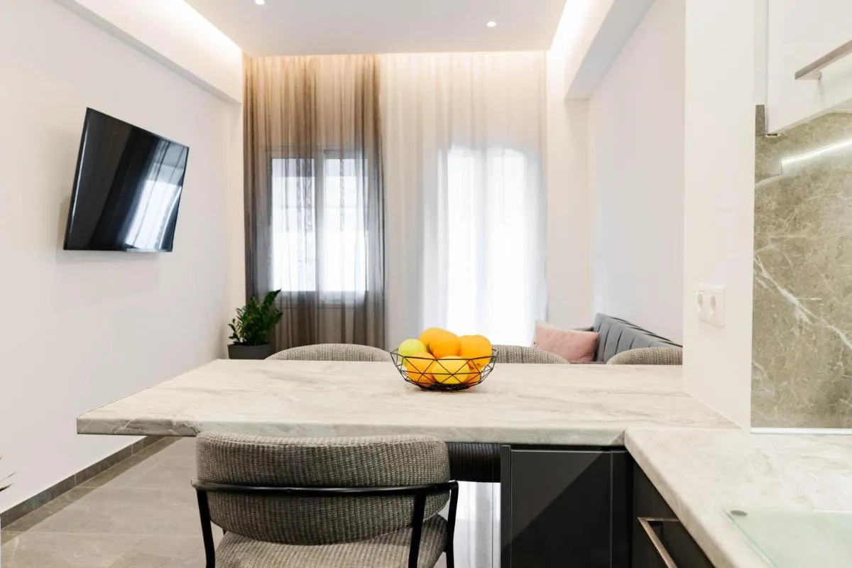 Image 4 of Larissa Railway &Metro station apartment