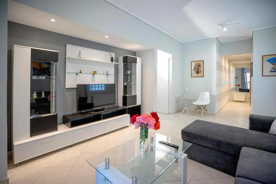Image of Leo’s home