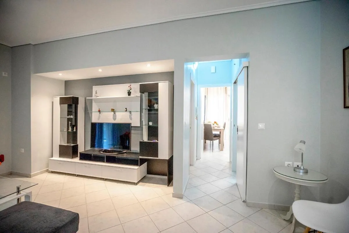 Image 2 of Leo’s home