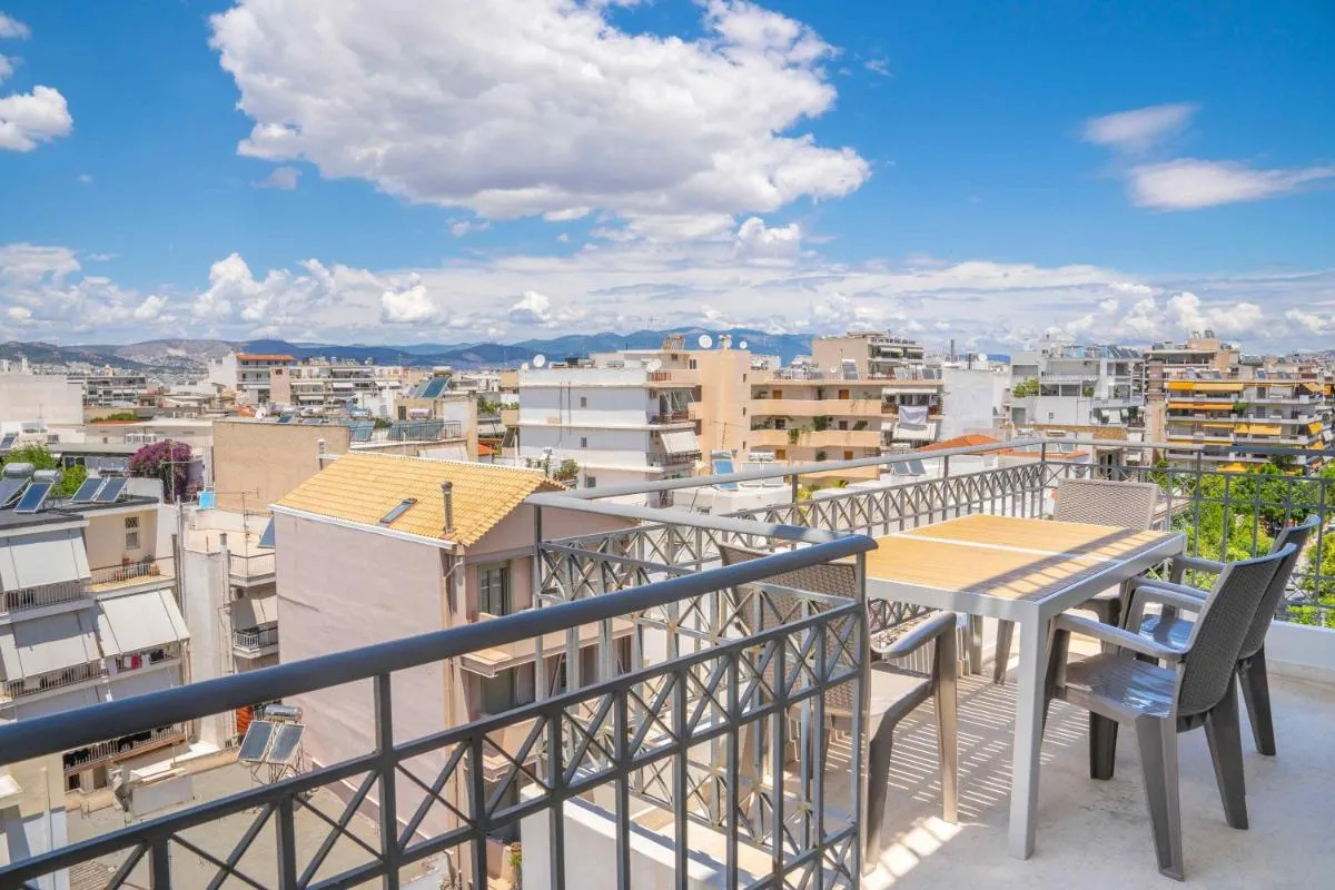 Image 5 of Lis153 by Smart Cozy Suites – Top Floors with Amazing City View – Available 24hr