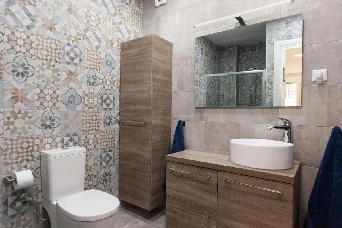 Image 2 of Lovely 2 bedroom apt in Metaxourgio Center