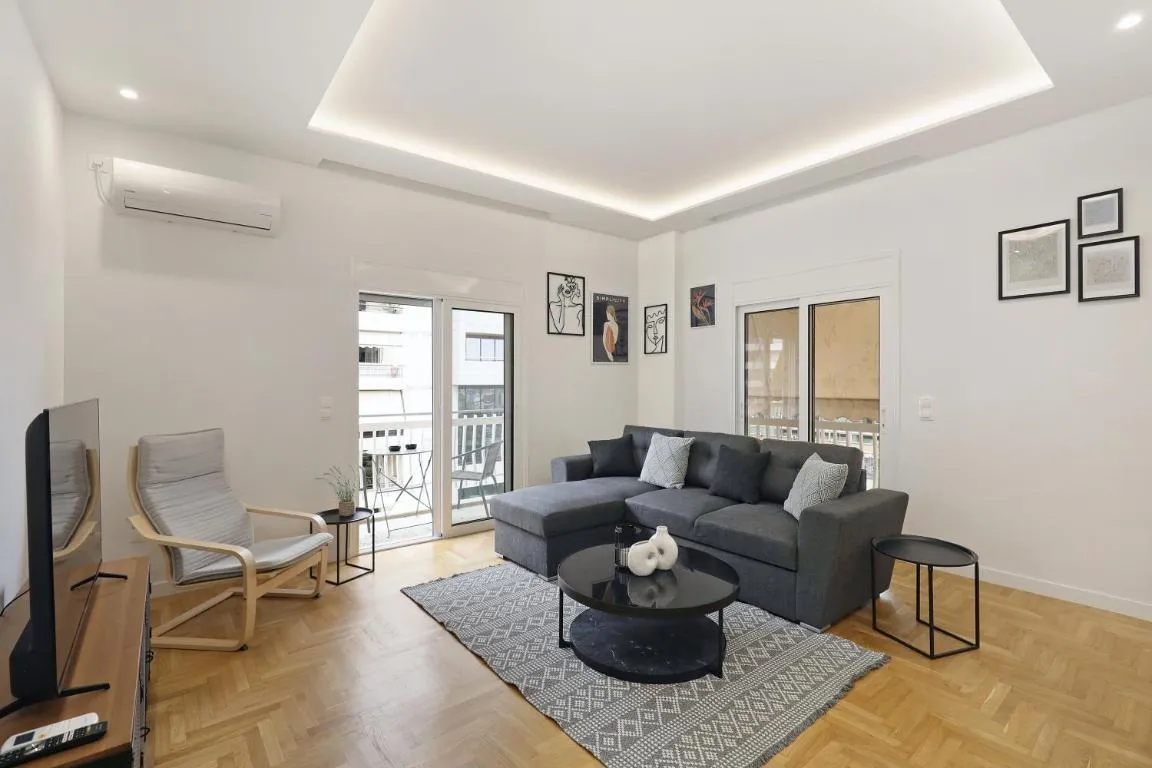 Image of Luxury Living – Greecing