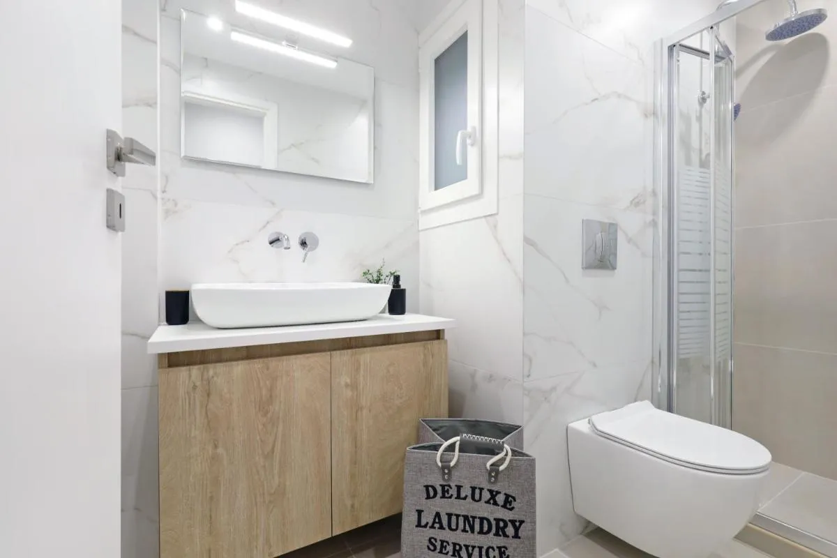 Image 6 of Luxury Living – Greecing