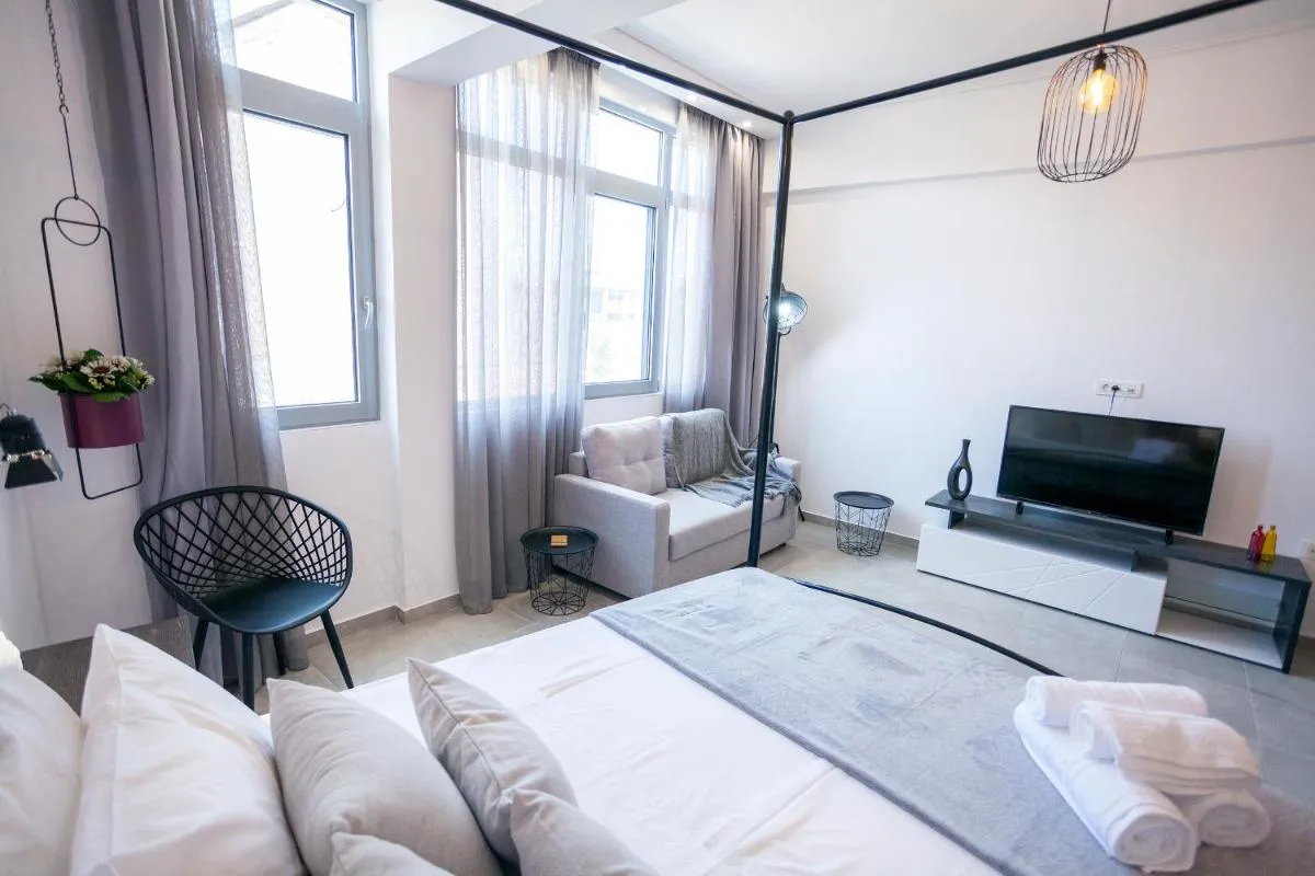 Image 4 of Luxury One Bedroom Aristophanes Apartment