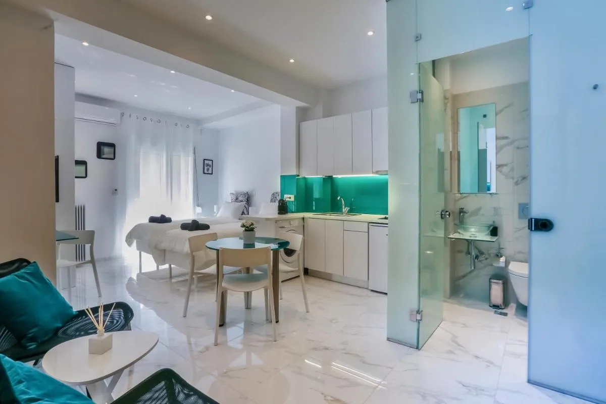 Image 2 of Luxury Studio in Athens