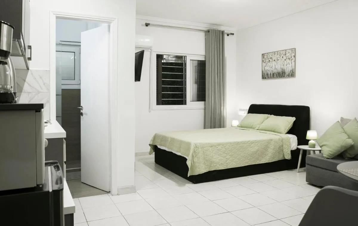Image 1 of Megaro Moussikis semi-basement flat for 2 persons