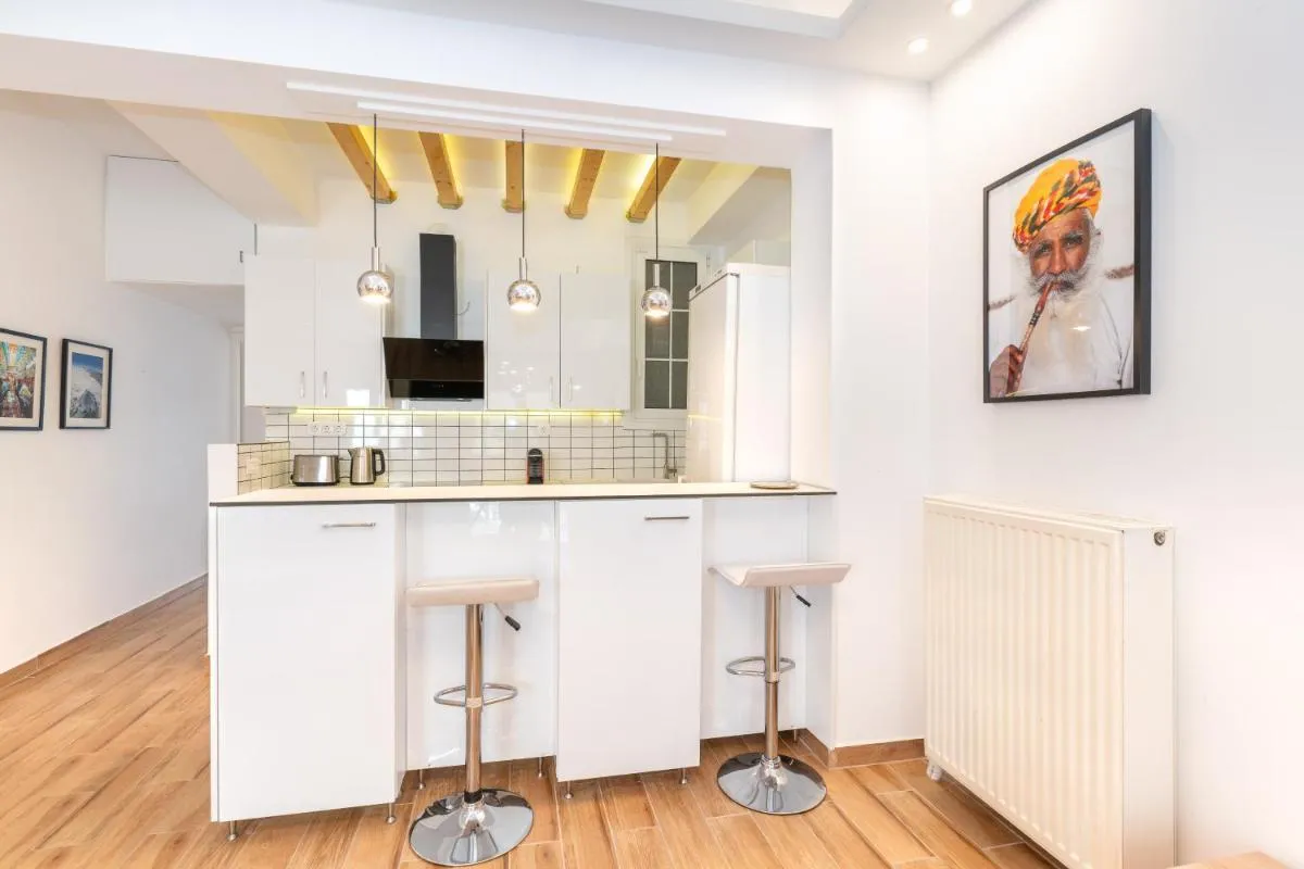 Image 6 of Modern Apartment, Short Walk to Acropolis Sites