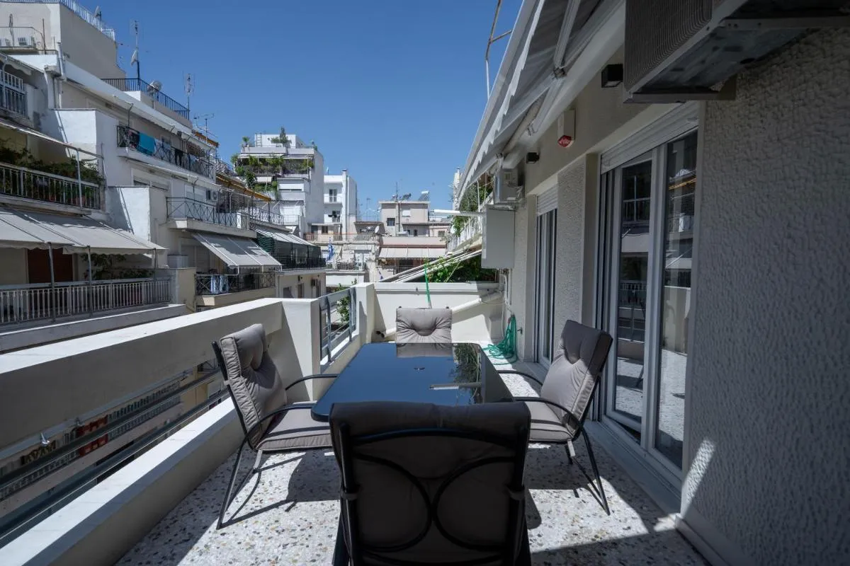 Image 5 of Modern Apartment in Athens close to City Center