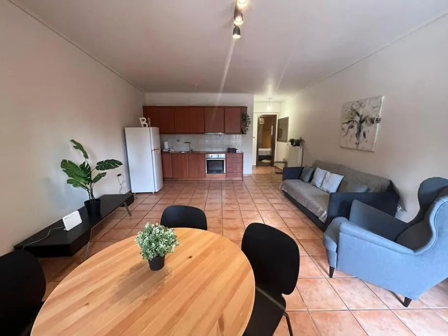 Image 5 of Modern Ground Flr 1 bdr flat with veranda and Parking