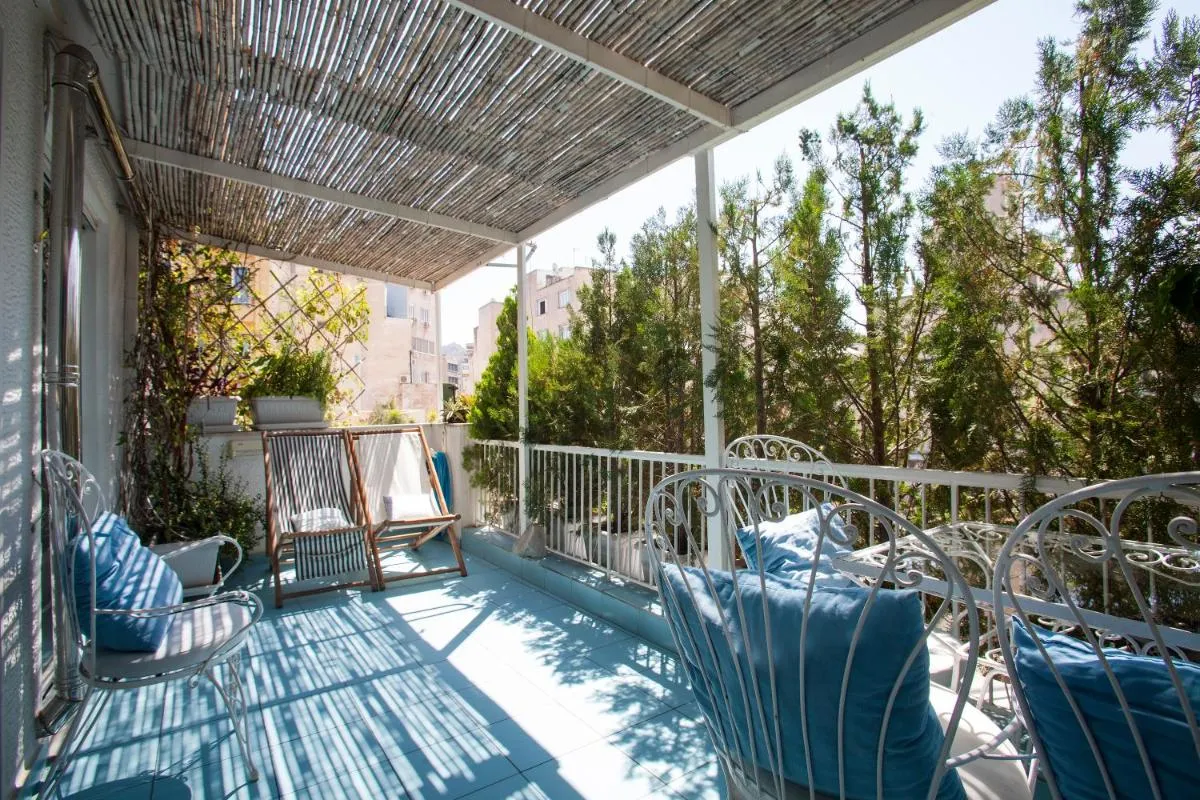 Image 1 of Modern, fully equipped apt with private balcony – CT1