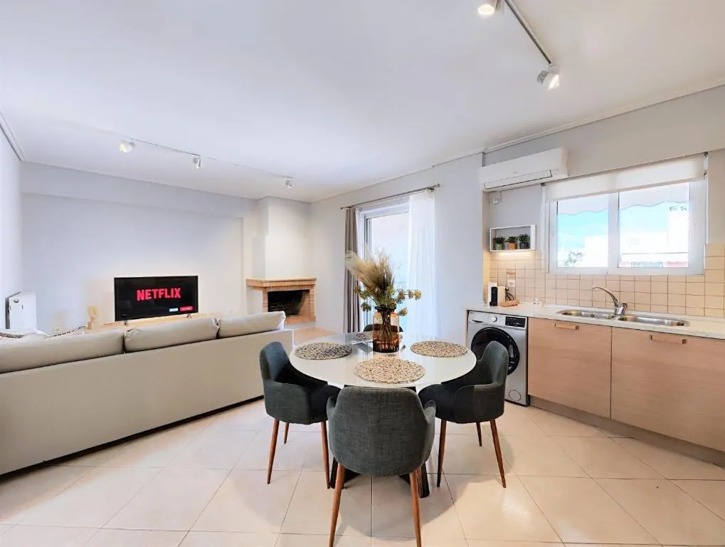 Image of Nefelis C2 by Verde Apartments