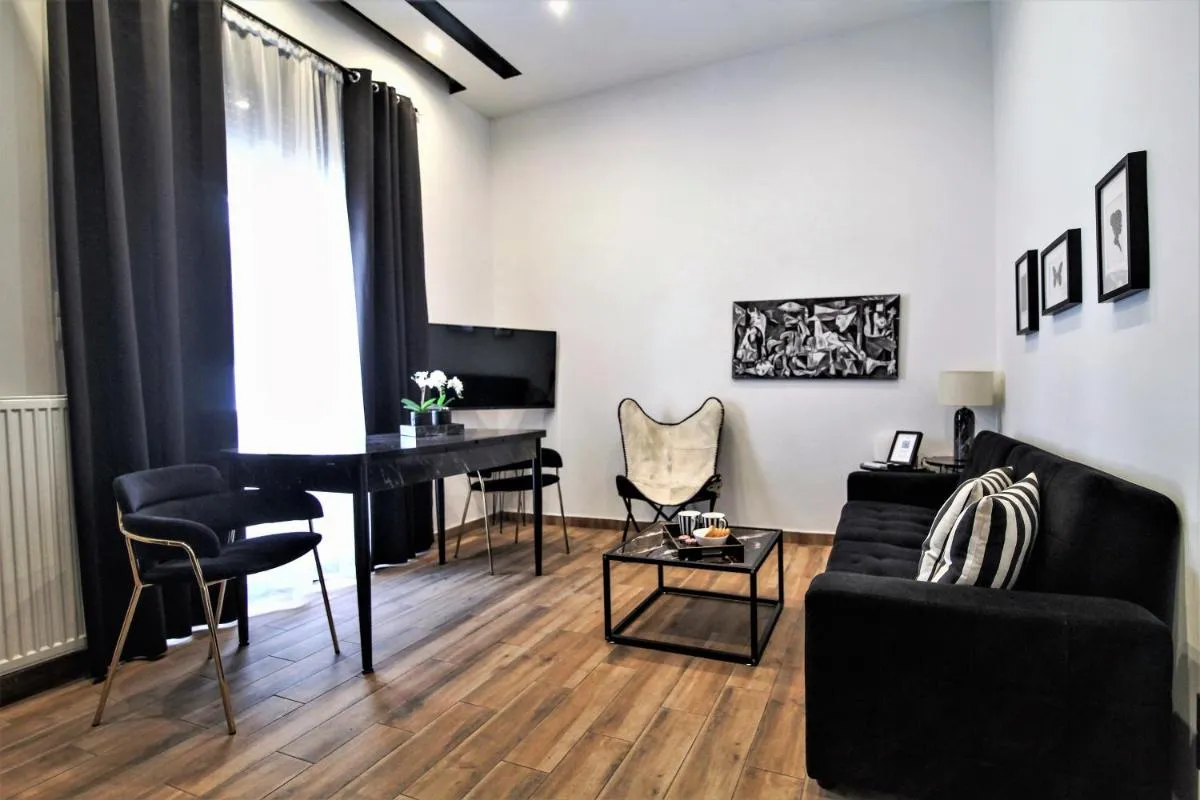 Image 4 of Neo Luxury Suite