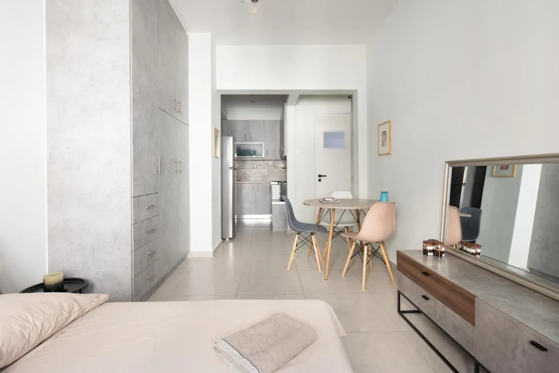 Image of Newly Renovated Cozy Studio Downtown Athens