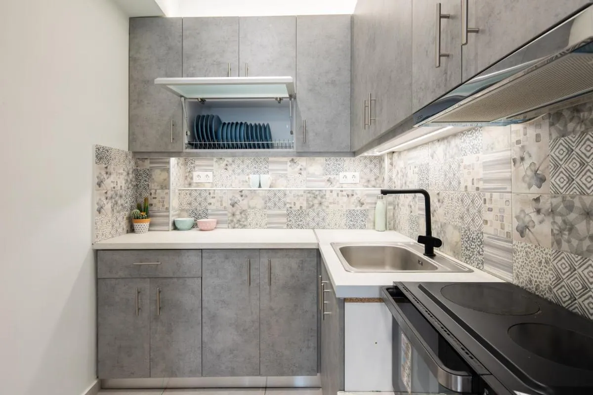 Image 6 of Newly Renovated Cozy Studio Downtown Athens