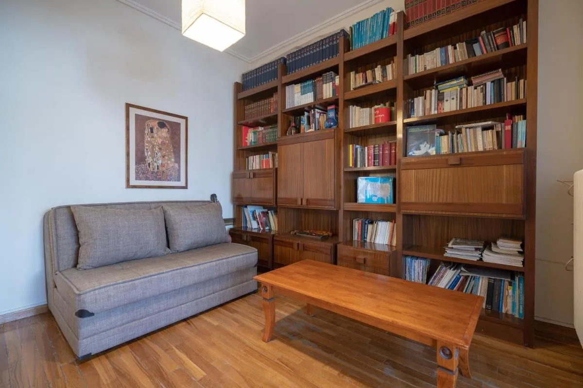 Image 4 of N.kosmos metro st. 1 bedroom 5 pers flat by MPS
