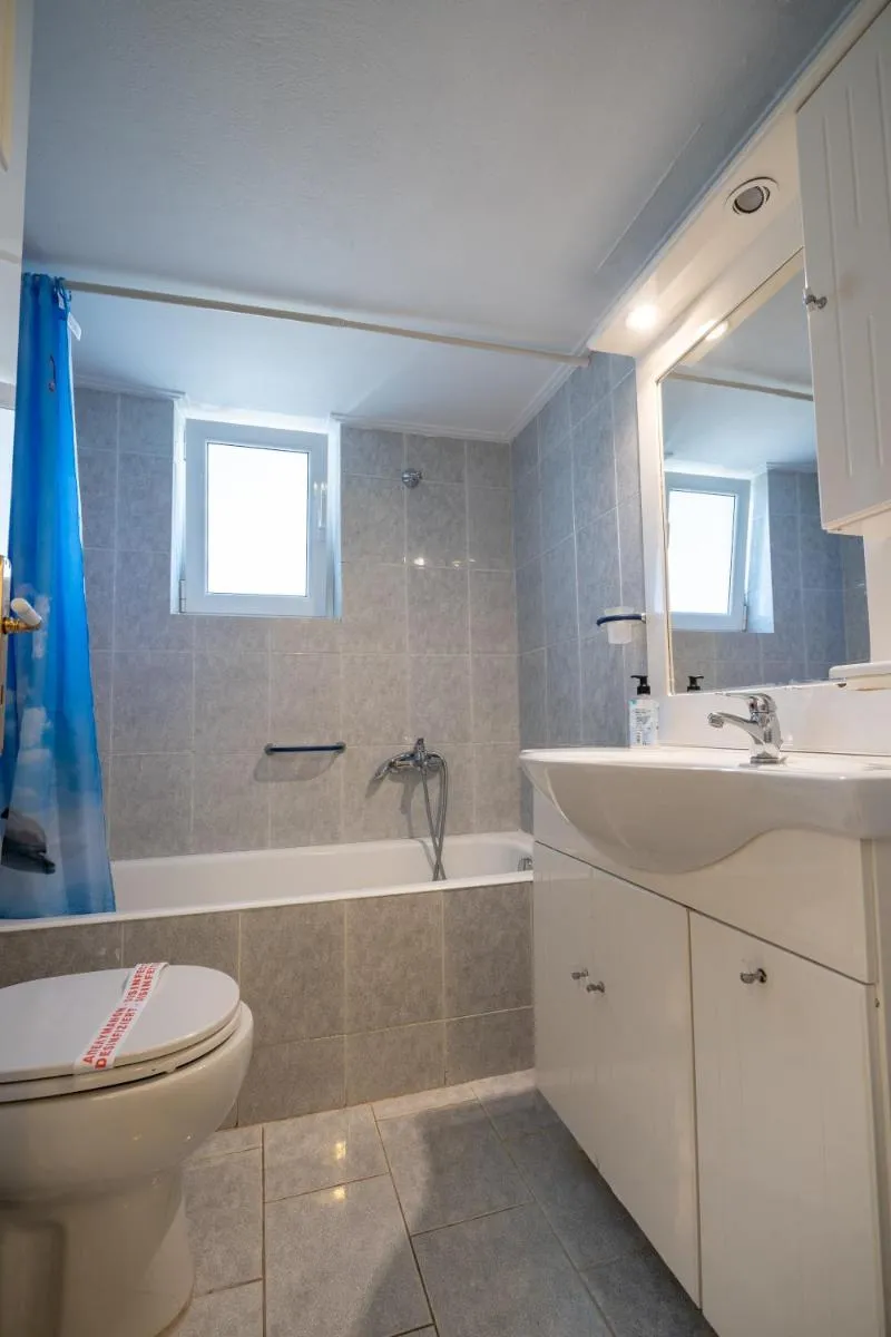 Image 3 of N.kosmos metro st. 1 bedroom 5 pers flat by MPS