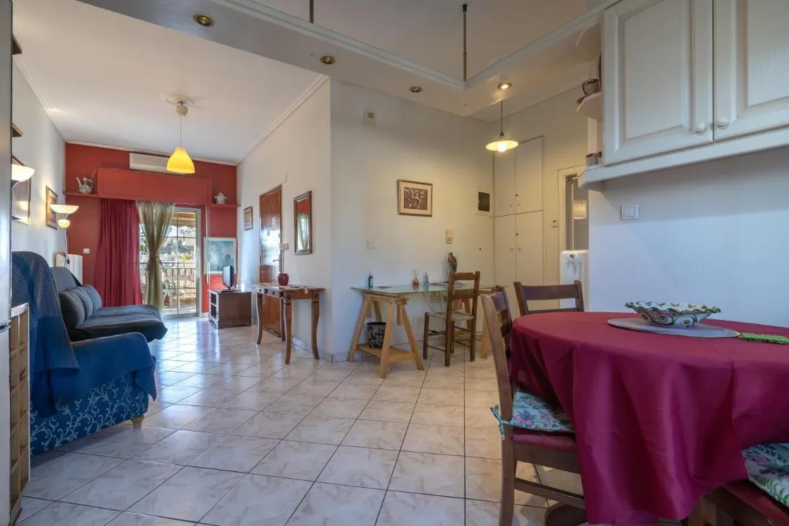 Image of N.kosmos metro st. 1 bedroom 5 pers flat by MPS