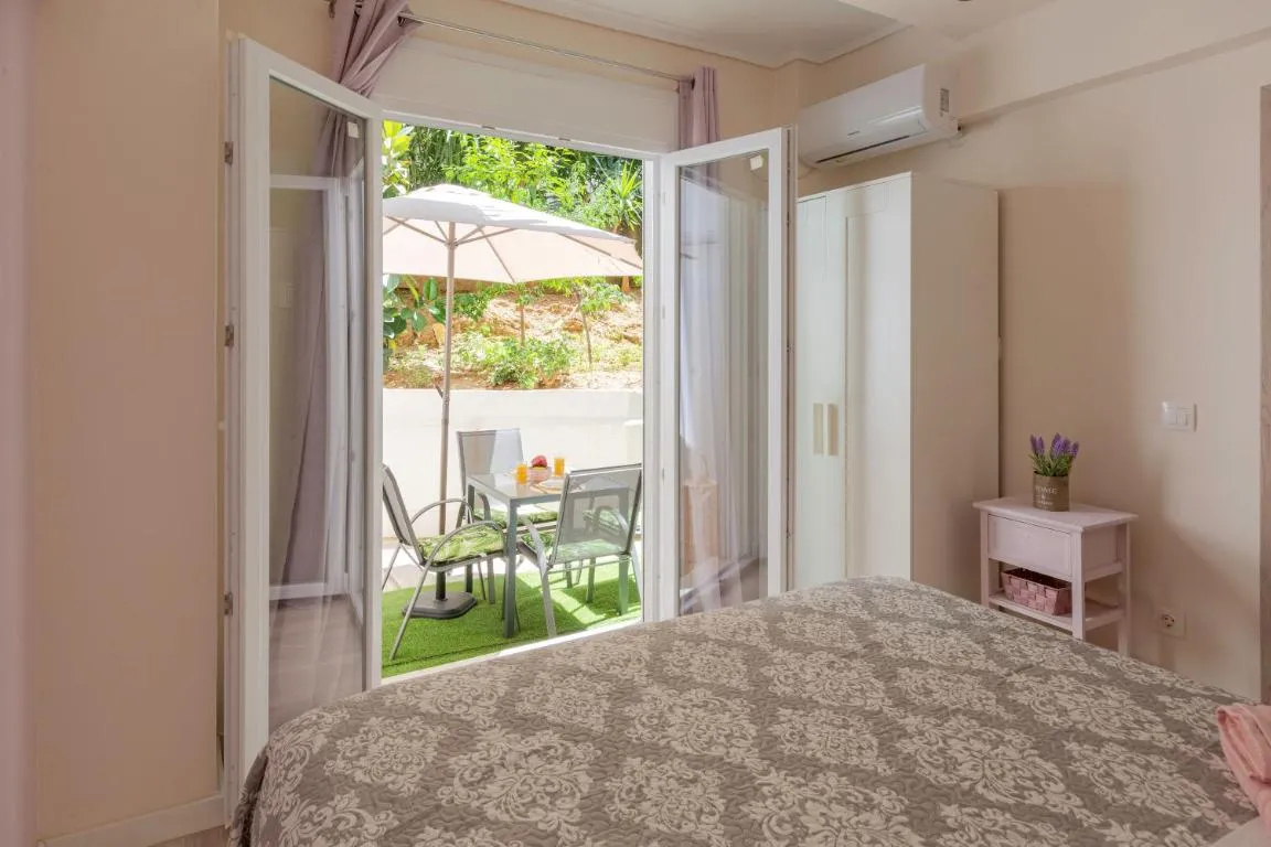 Image of Pagrati Honeymoon Suite