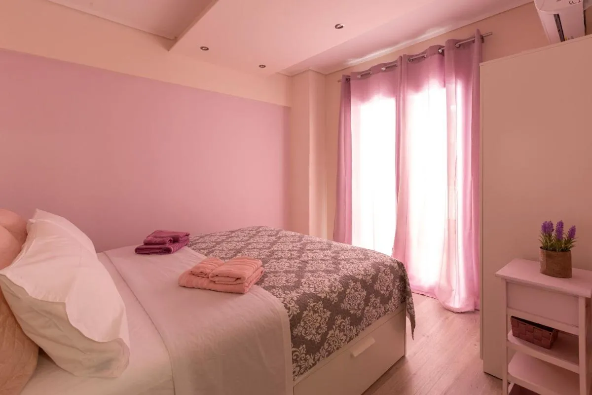 Image 5 of Pagrati Honeymoon Suite