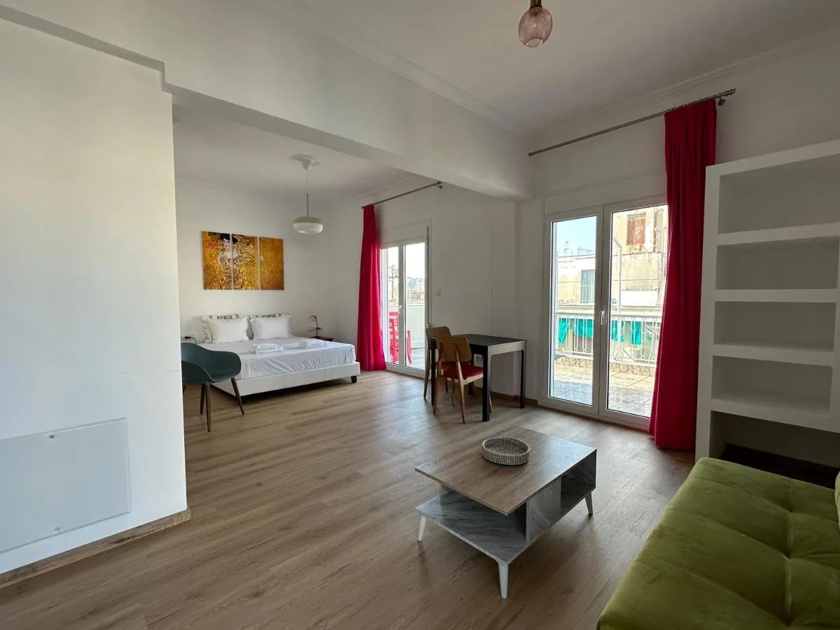 Image 4 of Parthénon Lumière Suites with amazing view