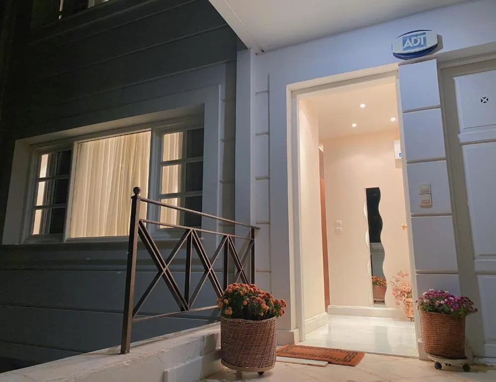 Image of Pendeli’s Luxury