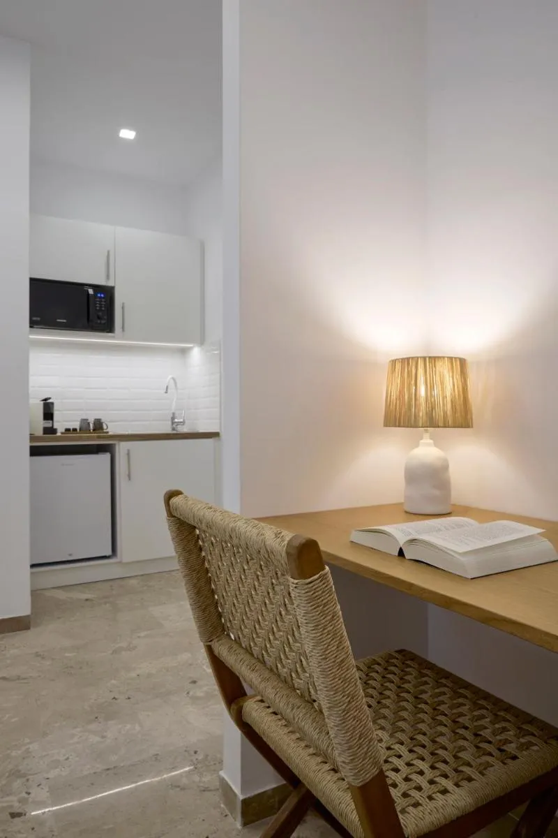 Image 3 of Pil Poul Athens Rooms