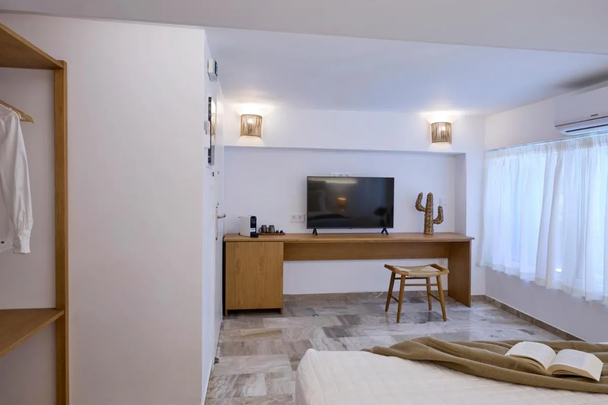 Image 4 of Pil Poul Athens Rooms