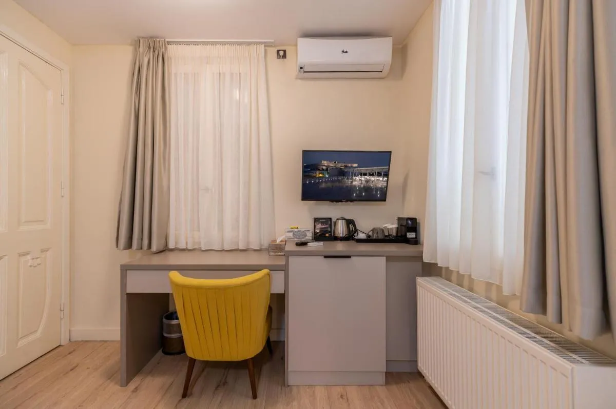 Image 4 of Plaka Arch Suites