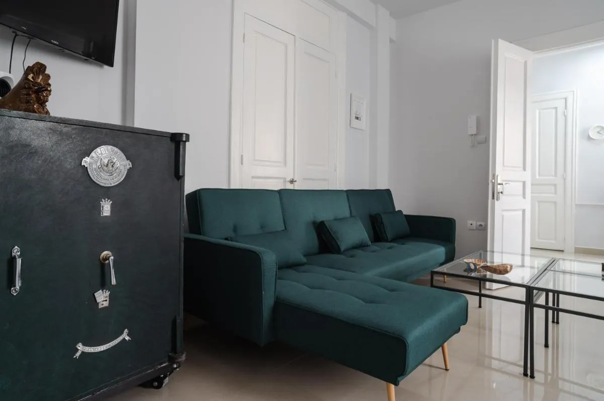 Image 4 of Polytimon, an Athenian neoclassical apartment
