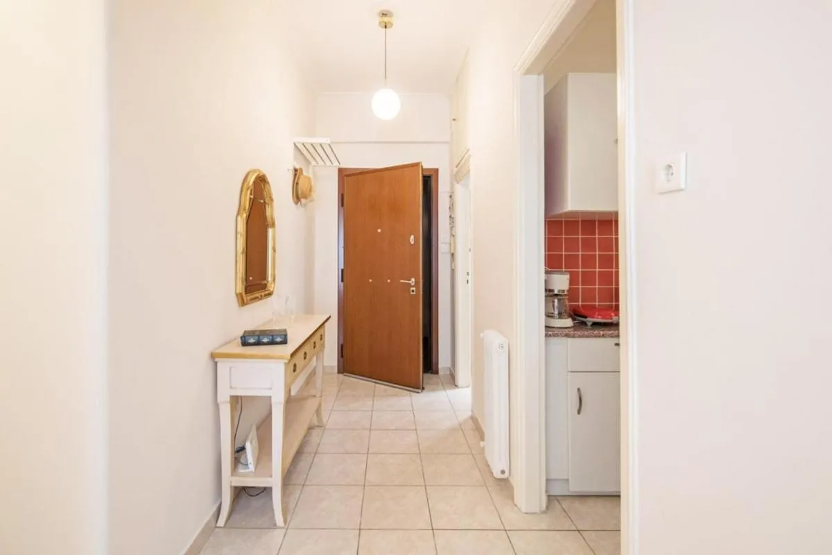 Image 2 of Quiet Central apt in picturesque Pagrati