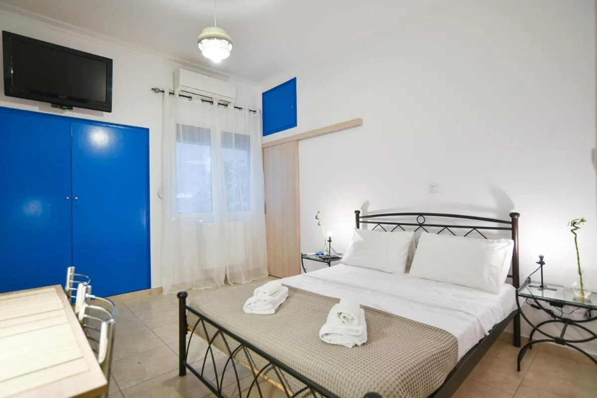 Image 1 of Renovated Blue Studio