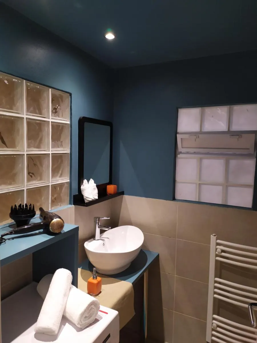 Image 2 of Renovated apartment close to Exarchia square