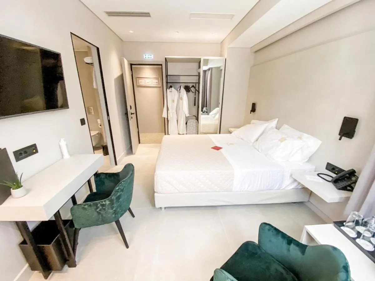 Image 4 of Royalty Hotel Athens