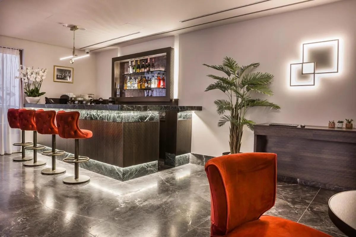 Image 1 of Royalty Hotel Athens