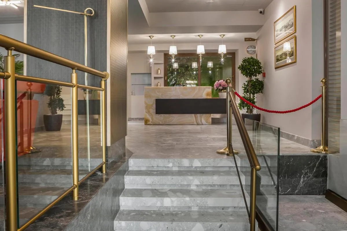 Image 2 of Royalty Hotel Athens