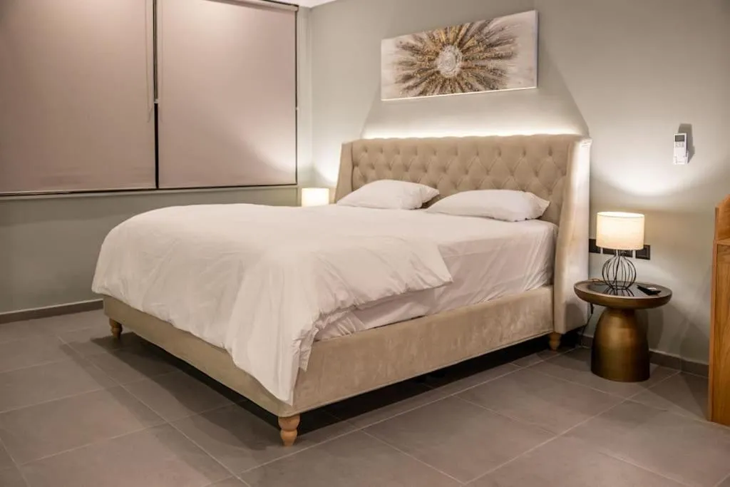 Image 4 of Smaragdi Luxury Jacuzzi Apartment Noho Premium Living