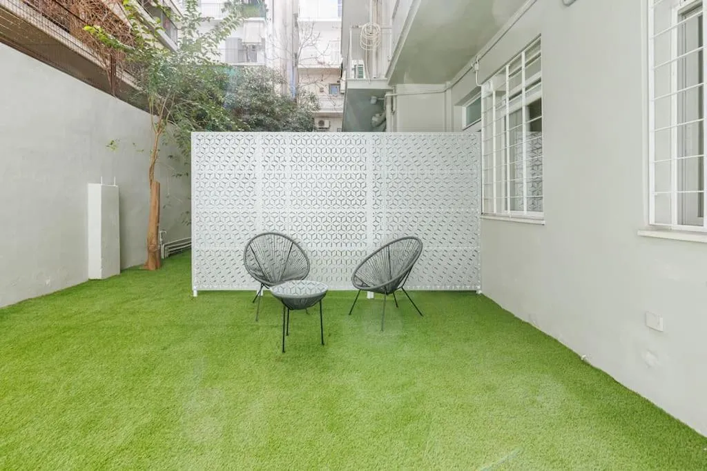Image 6 of Snug studio apartment with pvt garden access I