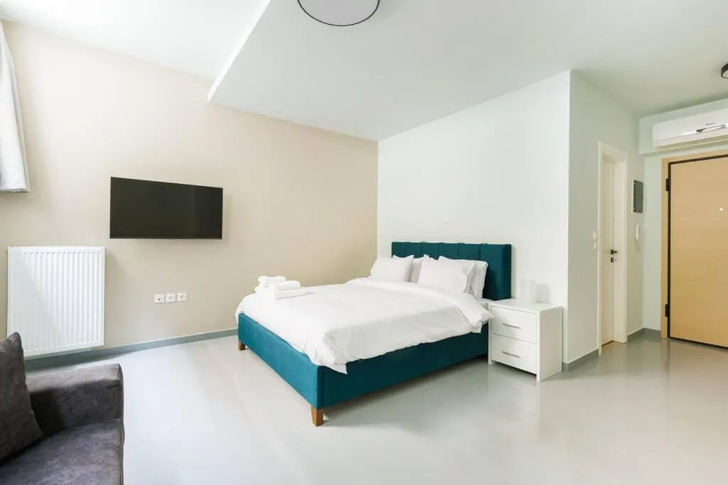 Image 2 of Snug studio apartment with shared garden IV