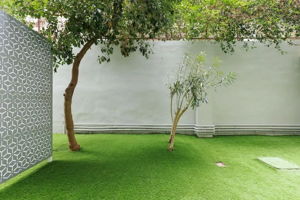 Image 5 of Snug studio apartment with shared garden V