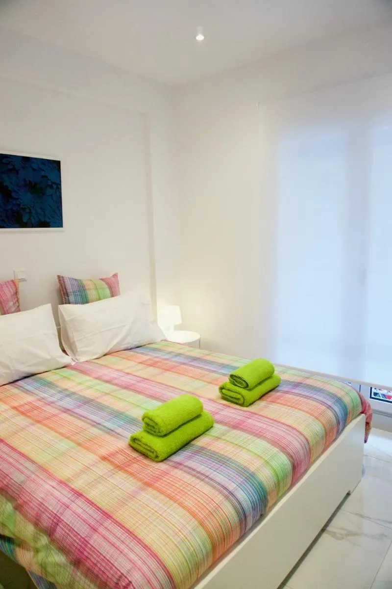 Image 3 of Sophisticated Modern Apt in Athens center