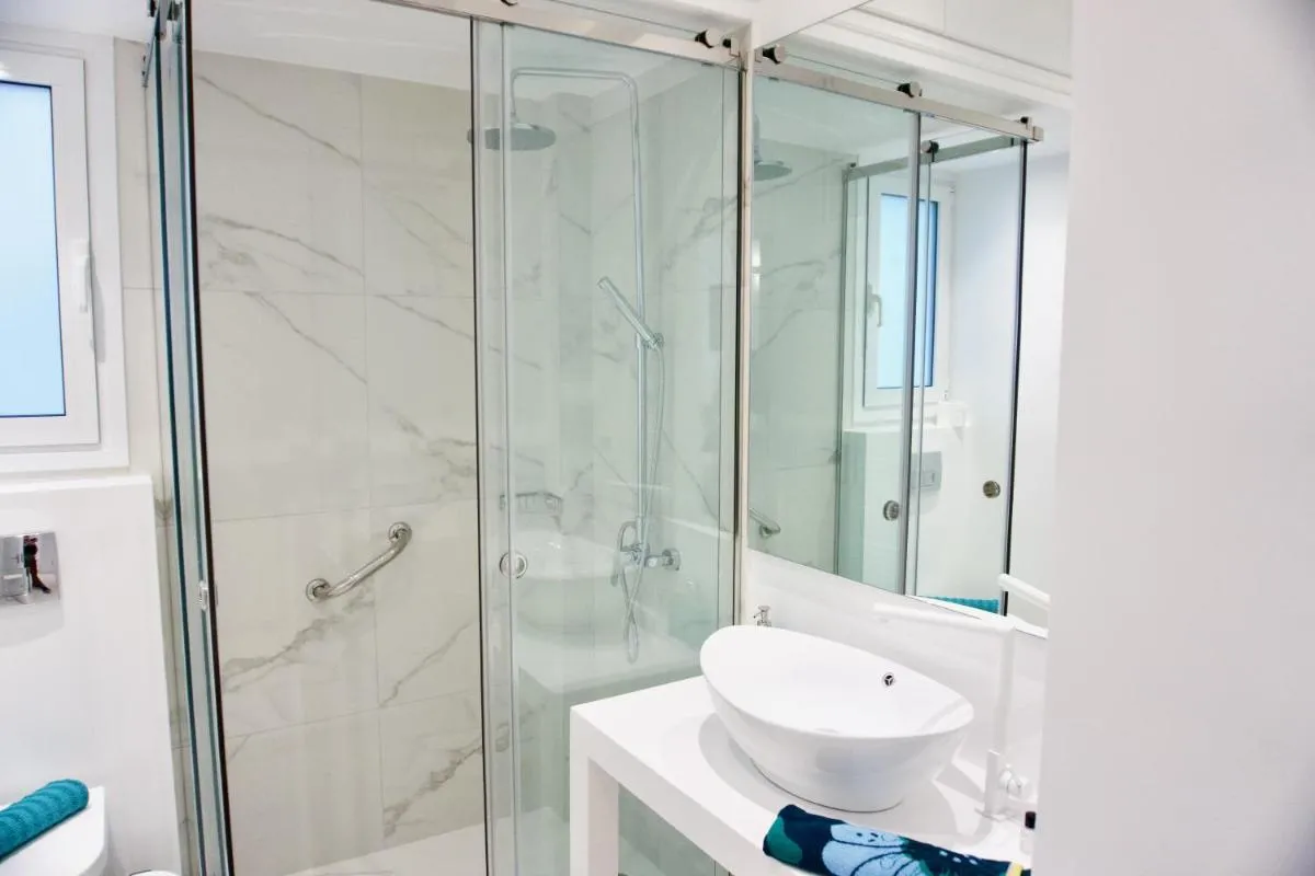 Image 6 of Sophisticated Modern Apt in Athens center