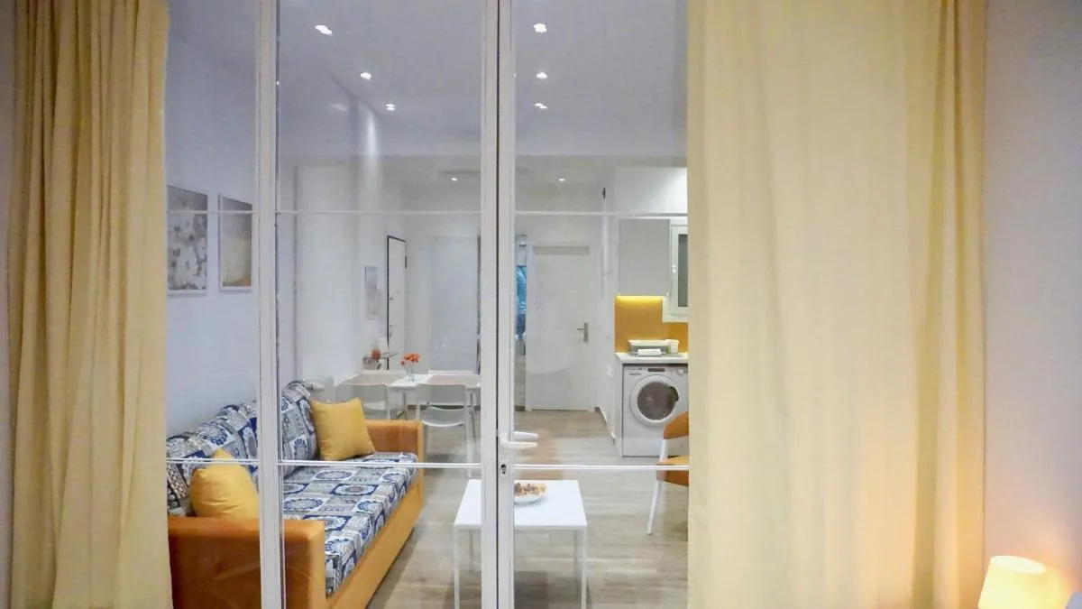 Image 2 of Spacious Peaceful Studio in Athens