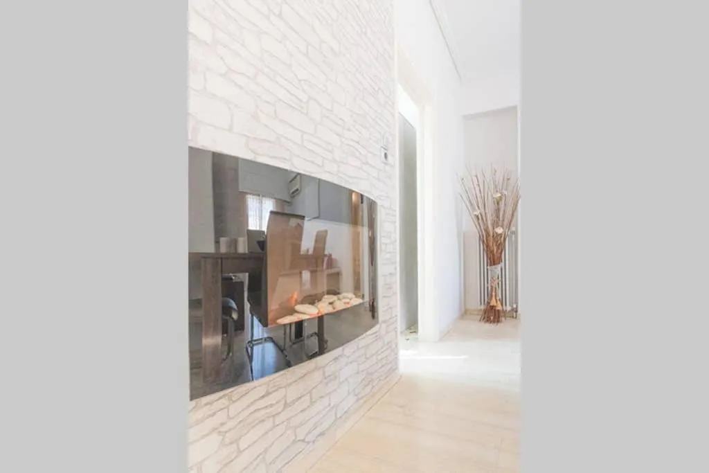 Image 4 of Spacious and Luxurious Apartment in Athens Center