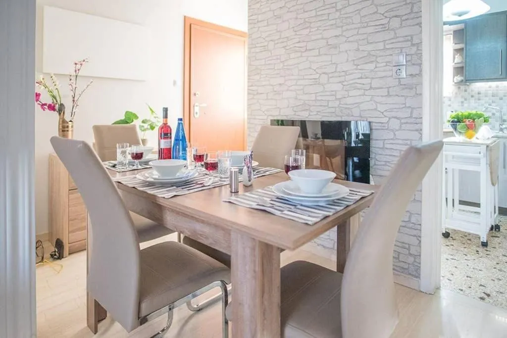 Image 3 of Spacious and Luxurious Apartment in Athens Center