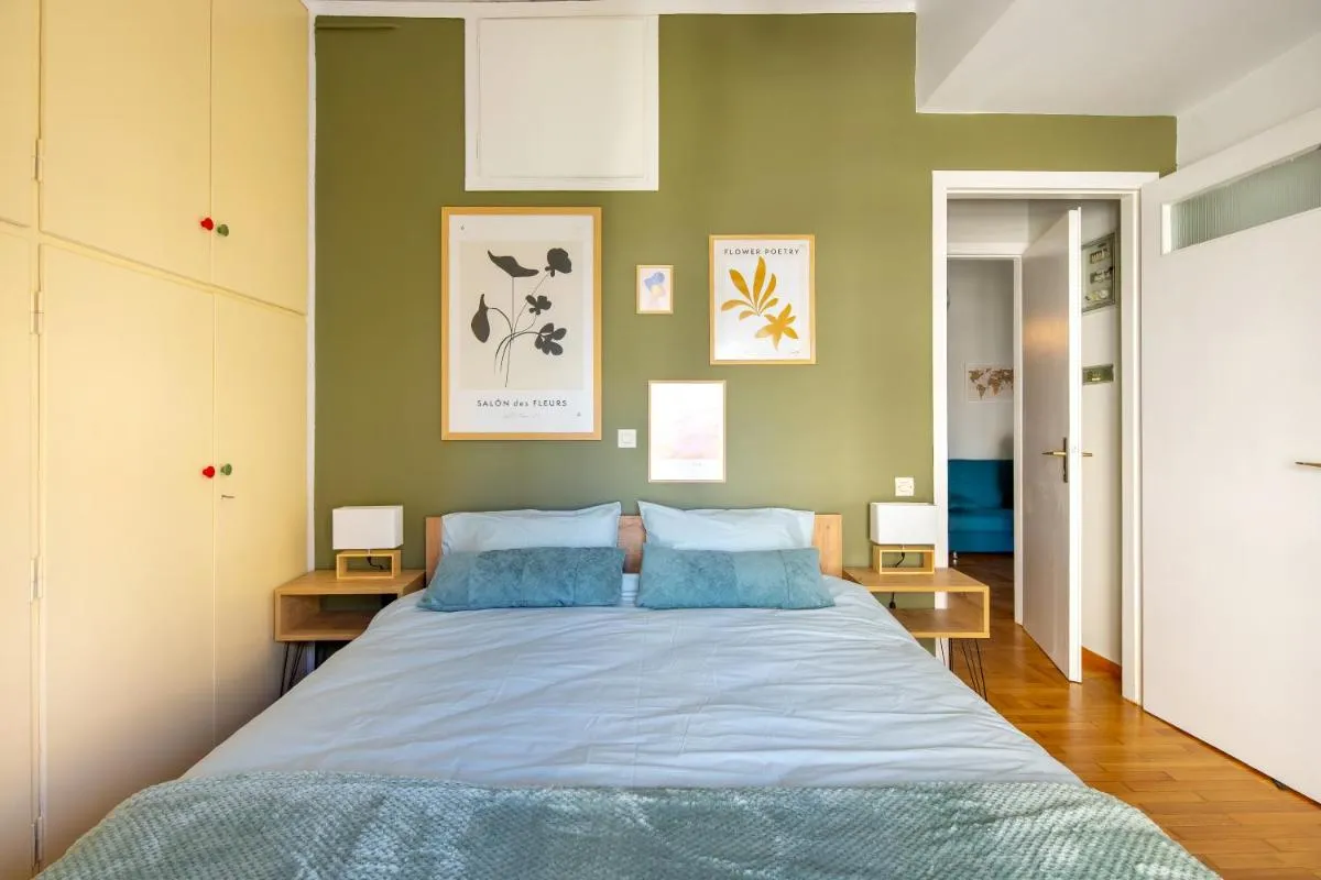 Image 6 of Spacious apartment with partial Acropolis view