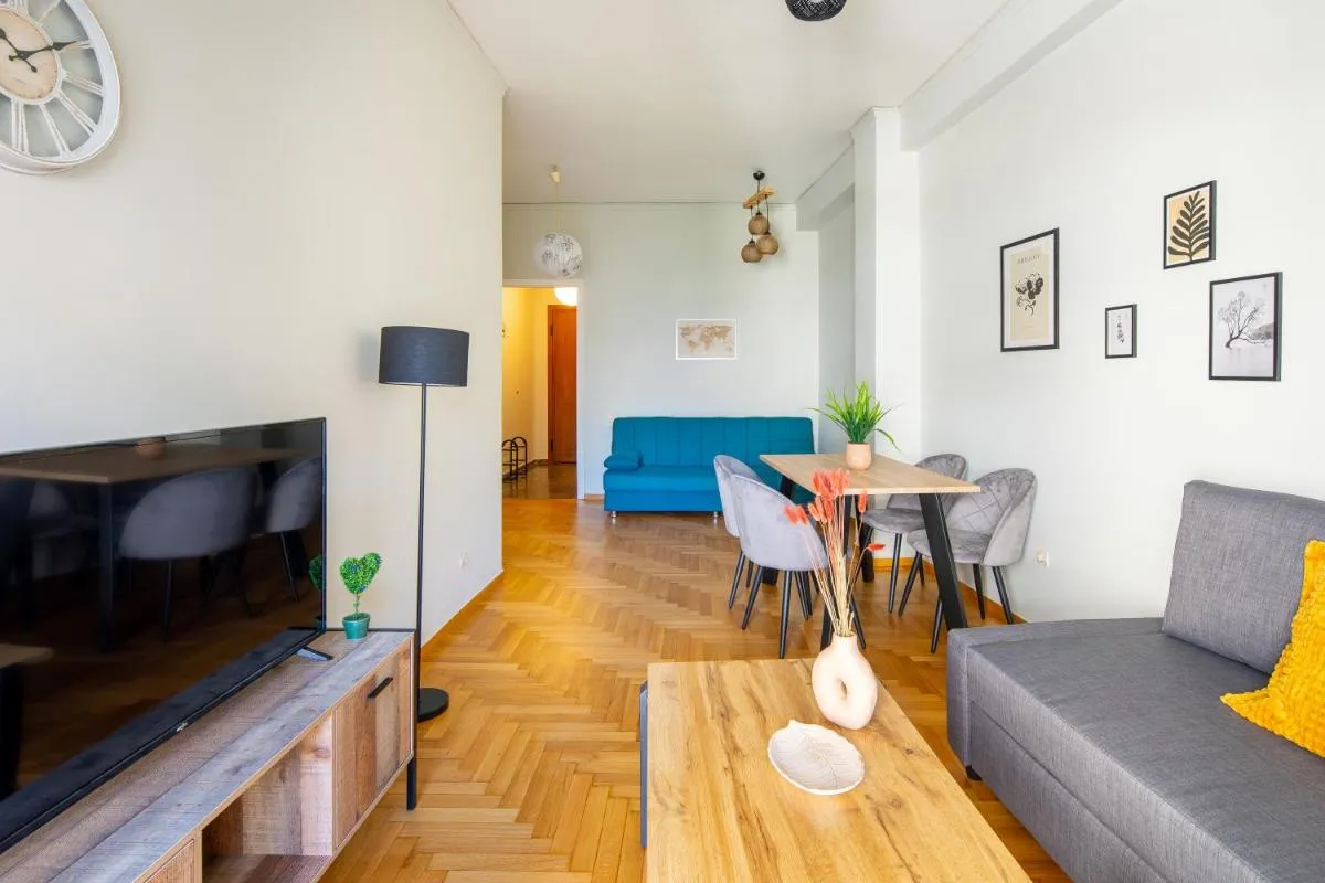 Image 3 of Spacious apartment with partial Acropolis view