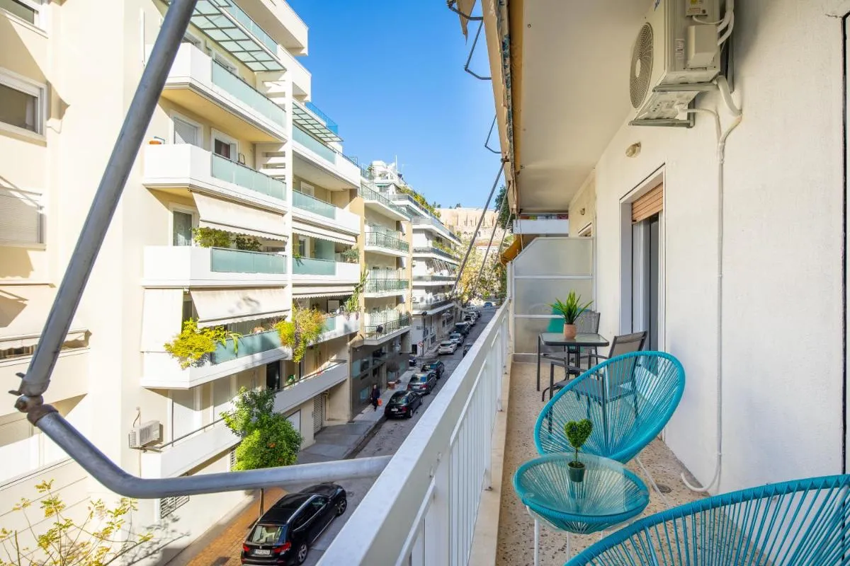 Image 5 of Spacious apartment with partial Acropolis view