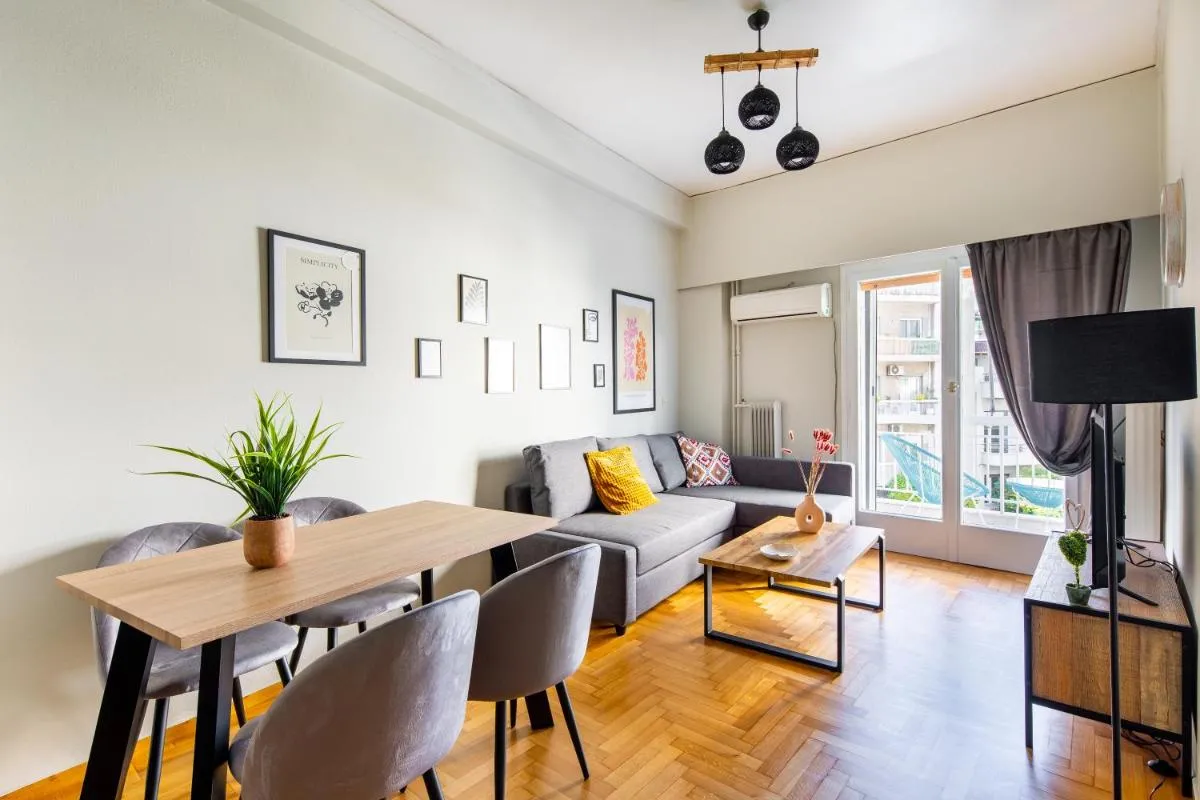 Image 4 of Spacious apartment with partial Acropolis view